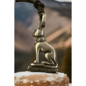 Vtg. Bastet Pewter Ancient Egyptian Cat Deity occult Pagan Pendant Jewelry
